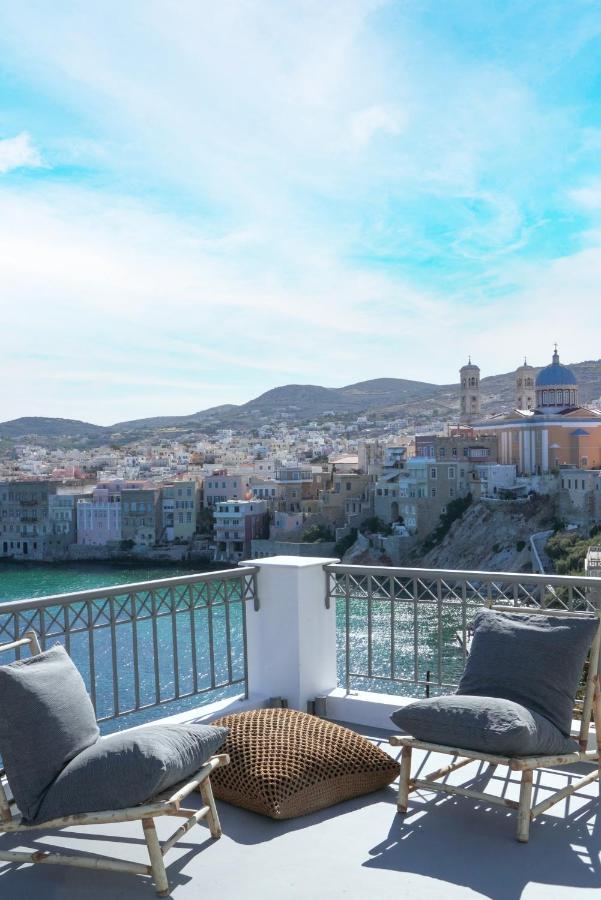 Pafsilipon Suites Ermoupoli Buitenkant foto