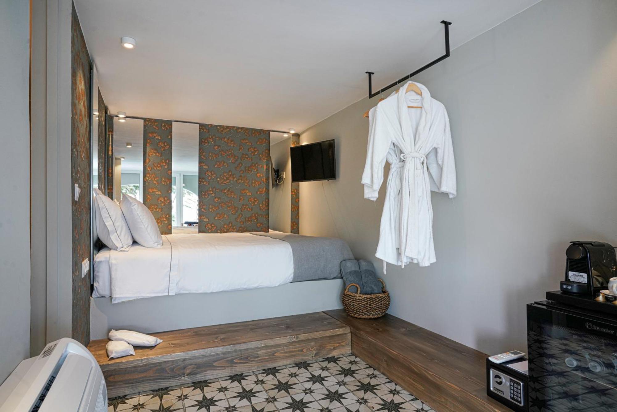 Pafsilipon Suites Ermoupoli Buitenkant foto